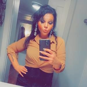 Meet your Posher, Carissa